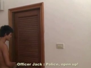 Polisi officer sucked by asia twink